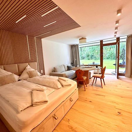 Studio Mit Indoor Pool Und Garten ザンクト・マルティン・バイ・ローファー エクステリア 写真